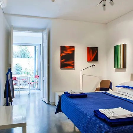 Art Gallery *